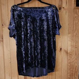 Cable & Gauge Cold Shoulder Velvet Top Size Medium Color Eggplant